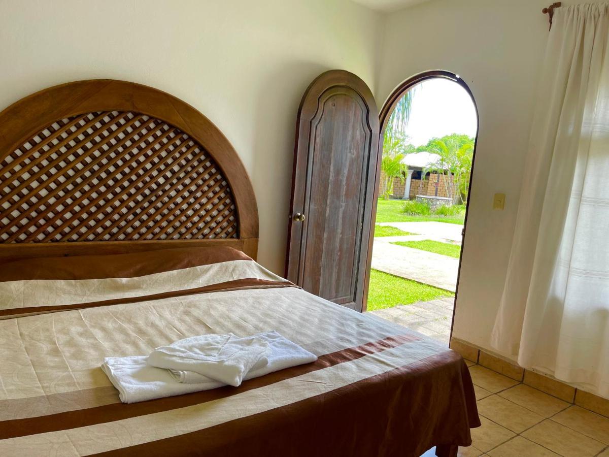 Hotel Posada El Encanto Xochitepec Esterno foto