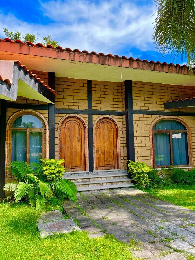 Hotel Posada El Encanto Xochitepec Esterno foto